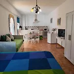 Studio Tropical