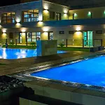 Almazara Suites