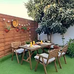 A Levante Conil- Solo Familias Y Parejas