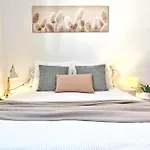A Levante Conil- Solo Familias Y Parejas