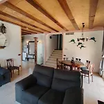 Villa Costa.