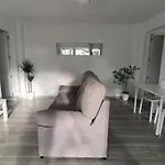 Chalet Con Piscina Rana Verde