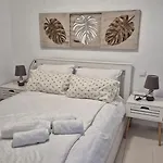 Cozy Bungalow In Urb La Marina With Shared Pool