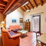 La Casona Y Casitas De Tabladillo