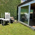 Habitaciones En Chalet Con Jardin