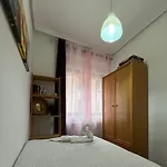 Roomin Hostel