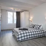 Sagrada Familia Apartments