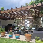 Newly Renovated Large Villa With Garden