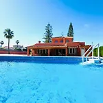 Villa Sol y Luna
