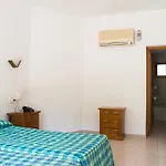 Hostal Rosales