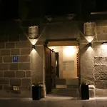 El Encanto Hotel & Cafeteria
