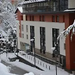 Apartamentos GHM Gorbea Suites