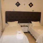 Hostal Cerezo