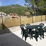 Apartamentos La Escueleta