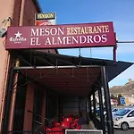 Hostal El Almendros