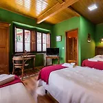Hostal Pena Santa
