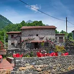 Hostal Pena Santa