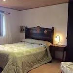 Casa Rural Con Piscina Y Vistas Al Valle - Cal Pallares