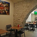 Hostal Universitat