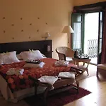 Hotel Villa De Palacios