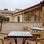 Ikonik Plaza Mercado