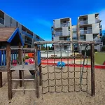 Differentflats Paradise Village Families