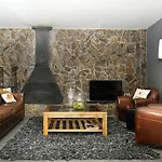La Caseta De Queixans Con Chimenea