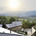 La Caseta De Queixans Con Chimenea