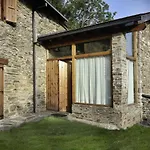 La Caseta De Queixans Con Chimenea