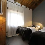 La Caseta De Queixans Con Chimenea