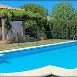 Bungalow Ramos III, con piscina compartida