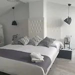 Apartamentos Hostal Cabanas