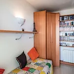 3 Bedroom Nice Apartment In Cubelles