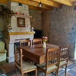 Casa De Aldea La Xunta