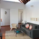 Entre 2 Mezquitas Apartamento 8