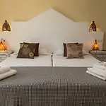 La Perala Del Pantano