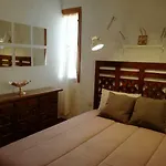 Los Canarios