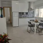 Relax And Enjoy In Brand New Beach Apartment I