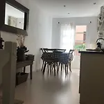 Casita Blanca
