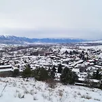 Luminoso Atico En Llivia Con Vistas Unicas Y Jardin
