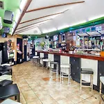 Hostal Goias