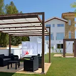 Apartamentos Turisticos El Lago