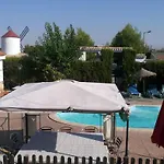 Casa rural con piscina y pista de padel - Casa de Pacas