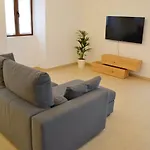 Ura