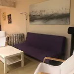 Apartamento con jardin