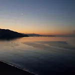 Ático en Almuñecar. Primera línea de playa con vistas espectaculares