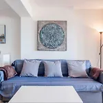 Eden Roc Beachfront Apartments