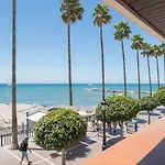 Eden Roc Beachfront Apartments