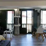 Acio Espumoso. Loft Casco Historico En Ourense