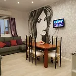 Wonderful Apartment In The Center By The Sea